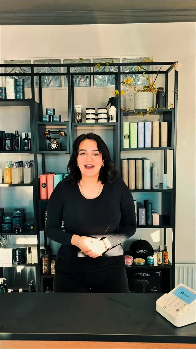 🔥 Black Friday bei uns! 🔥
Wir sind dieses Jahr mit dabei – und ihr könnt euch auf bis zu 30% Rabatt freuen!
Sichert euch Top-Deals auf Produkte wie Graham Hill , Glynt  und viele Highlights aus dem Pomade-Shop.

Wir freuen uns riesig auf euch – nur für kurze Zeit und nur am Black Friday! 🖤🛍️

📸: @sadun_ibm 
#delmenhorst #arjohairstyle #blackfriday #glynthair #grahamhill #pomadeshop #slaybyrojin